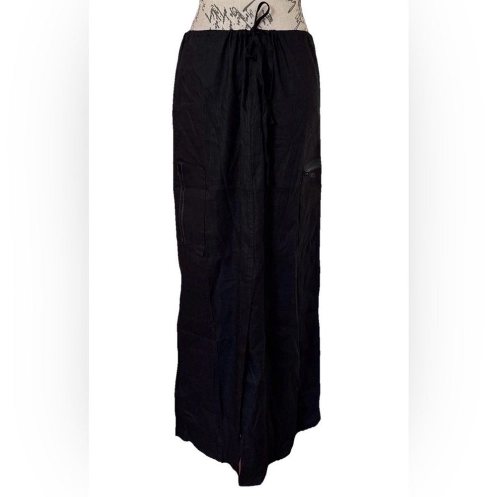 Unif Black cargo skirt Medium. NWT